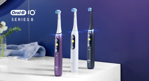 Oral-B iO Series 8 Electric Toothbrush with 3 Brush Heads